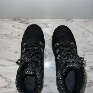 Skechers Black Lace Up Boot
Synergy - Cool Seeker